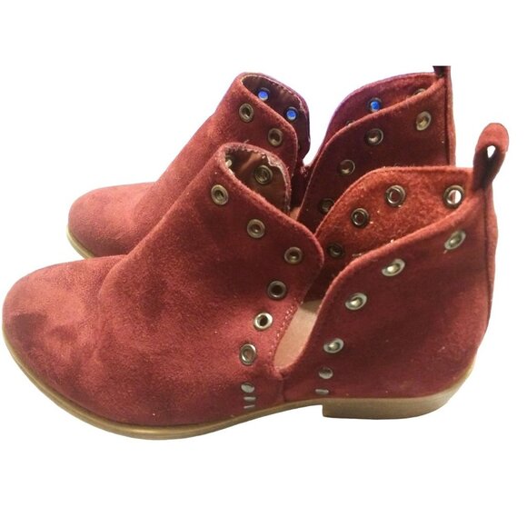 TC women's size 6 burgundy pull on ankle booties shoe - Picture 1 of 9